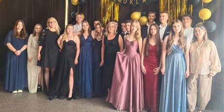 Powiększ grafikę: bal-osmoklasistow-703686.jpg