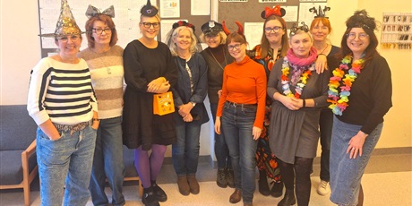 Powiększ grafikę: dzien-kostiumow-651080.jpg