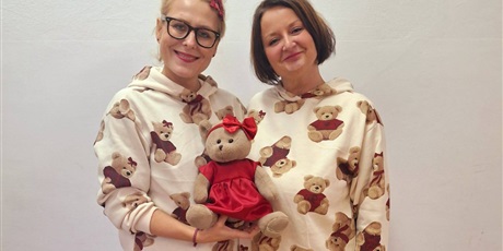 Powiększ grafikę: dzien-pizamy-i-pluszowego-misia-660609.jpg