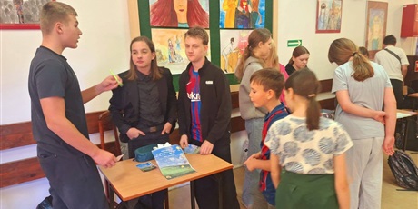 Powiększ grafikę: kampania-wyborcza-w-sp-nr-18-713591.jpg