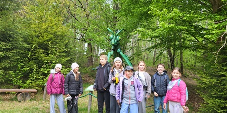 Powiększ grafikę: klasa-4b-w-parku-gigantow-na-kaszubach-693479.jpg