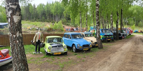 Powiększ grafikę: klasa-4b-w-parku-gigantow-na-kaszubach-693489.jpg