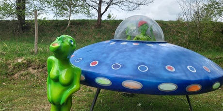 Powiększ grafikę: klasa-4b-w-parku-gigantow-na-kaszubach-693494.jpg