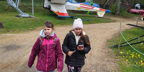 Powiększ grafikę: klasa-4b-w-parku-gigantow-na-kaszubach-693498.jpg