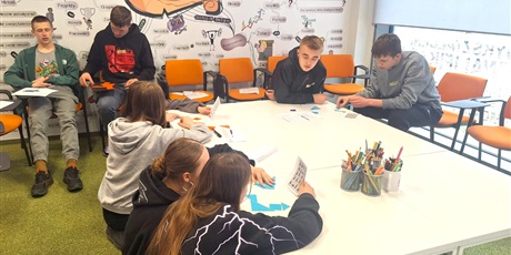 Powiększ grafikę: klasa-8b-w-centrum-rozwoju-talentow-690646.jpg
