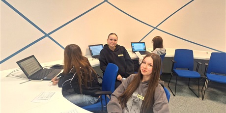 Powiększ grafikę: klasa-8b-w-centrum-rozwoju-talentow-690648.jpg