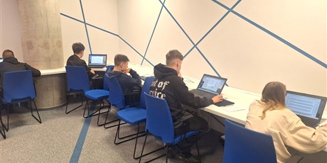 Powiększ grafikę: klasa-8b-w-centrum-rozwoju-talentow-690649.jpg