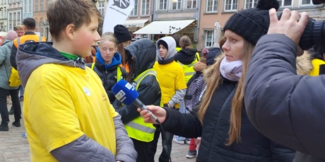 Powiększ grafikę:  Gdańska Parada Wolontariuszy z naszymi uczniami.