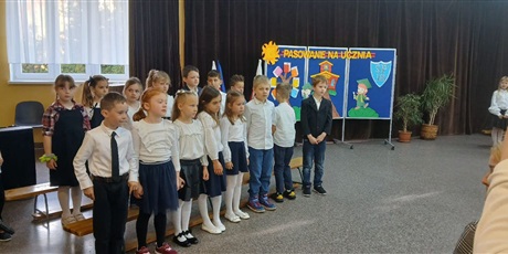 Powiększ grafikę: pasowanie-na-ucznia-klas-i-646925.jpg