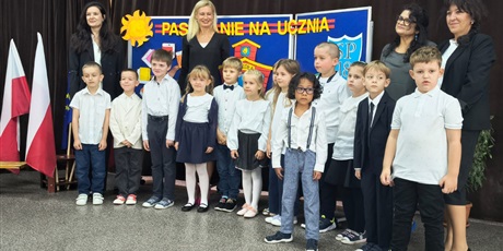 Powiększ grafikę: pasowanie-na-ucznia-klas-i-647027.jpg