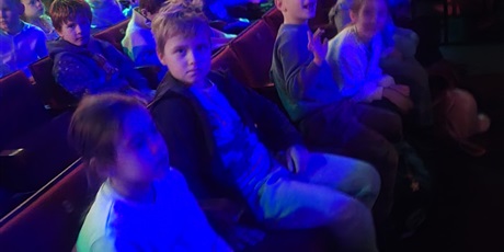 Powiększ grafikę: spektakl-gang-godziny-duchow-660307.jpg