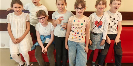 Powiększ grafikę: swiatowy-dzien-kropki-638298.jpg