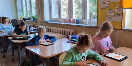 Powiększ grafikę: Zajęcia programowania.