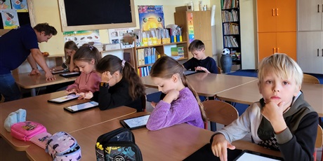 Powiększ grafikę: Zajęcia programowania.