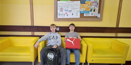 Powiększ grafikę: Dzień bez plecaka