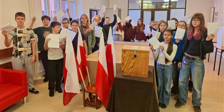 Powiększ grafikę: Wyniki wyborów do Samorządu Uczniowskiego w klasach 4-8 SP nr 18 